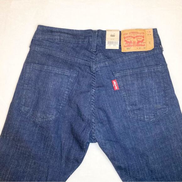Levi Strauss & Co. 501 Button-Fly Jeans NWT W30 L32 - Picture 2 of 8